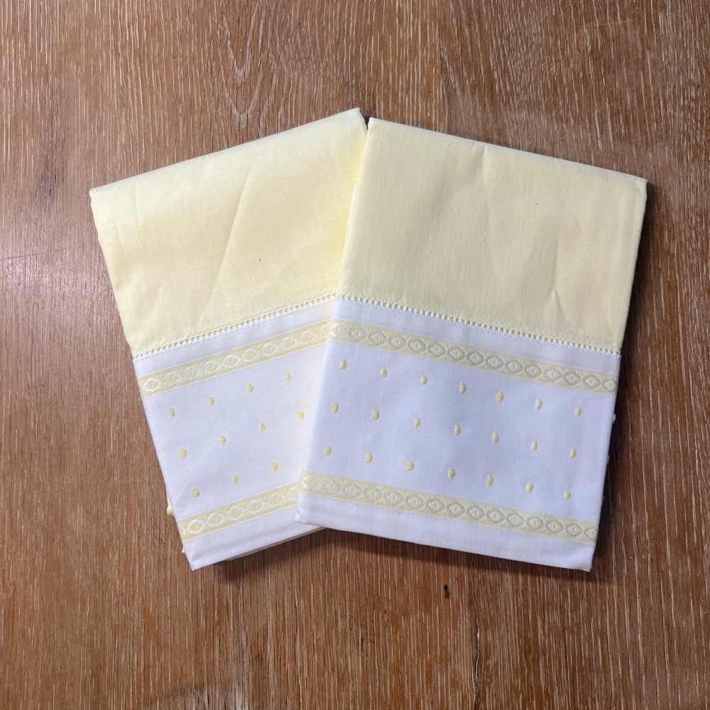 Dan River Combed Percale Pair of Vtg Pillowcases Yellow 33 X 20"